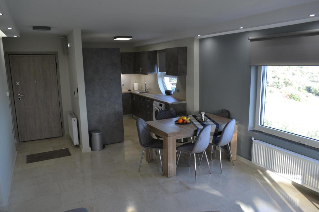 Stergiou Luxury Apartments With Shared Pool Anavyssos Exterior photo